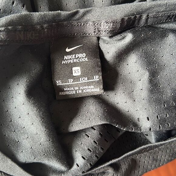 Nike HyperCool Black Lightweight Training Short Sleeve Athletic Top Size XS - Picture 5 of 8